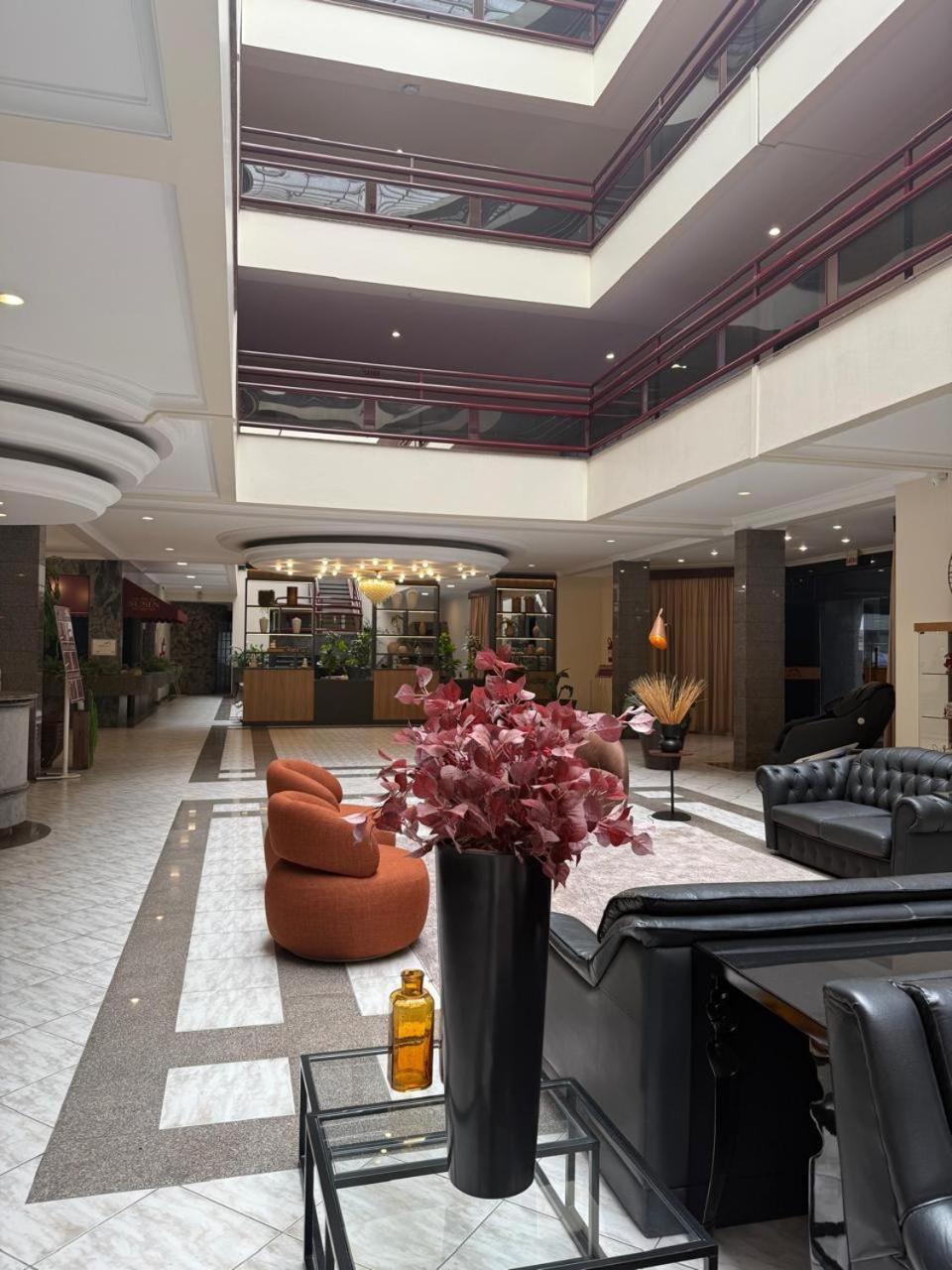 Susin Hotel Мафра Экстерьер фото