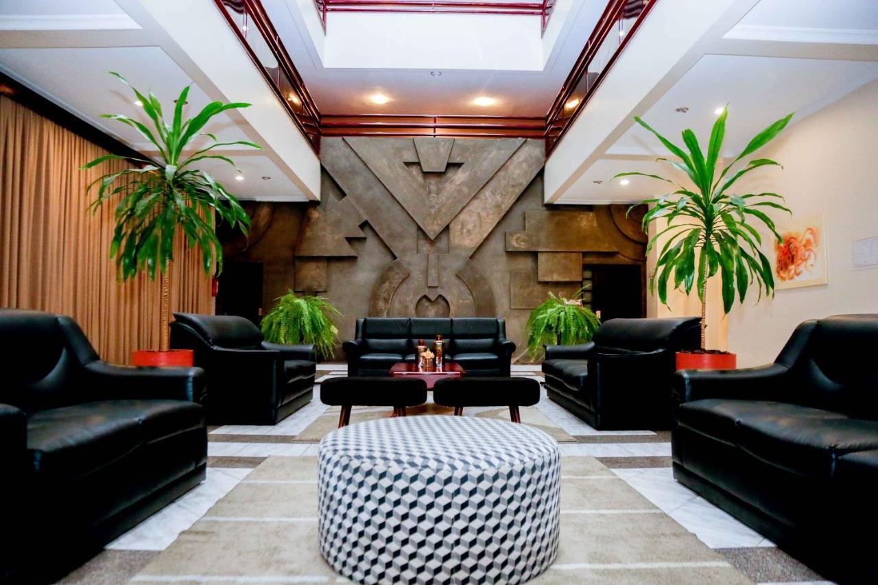 Susin Hotel Мафра Экстерьер фото