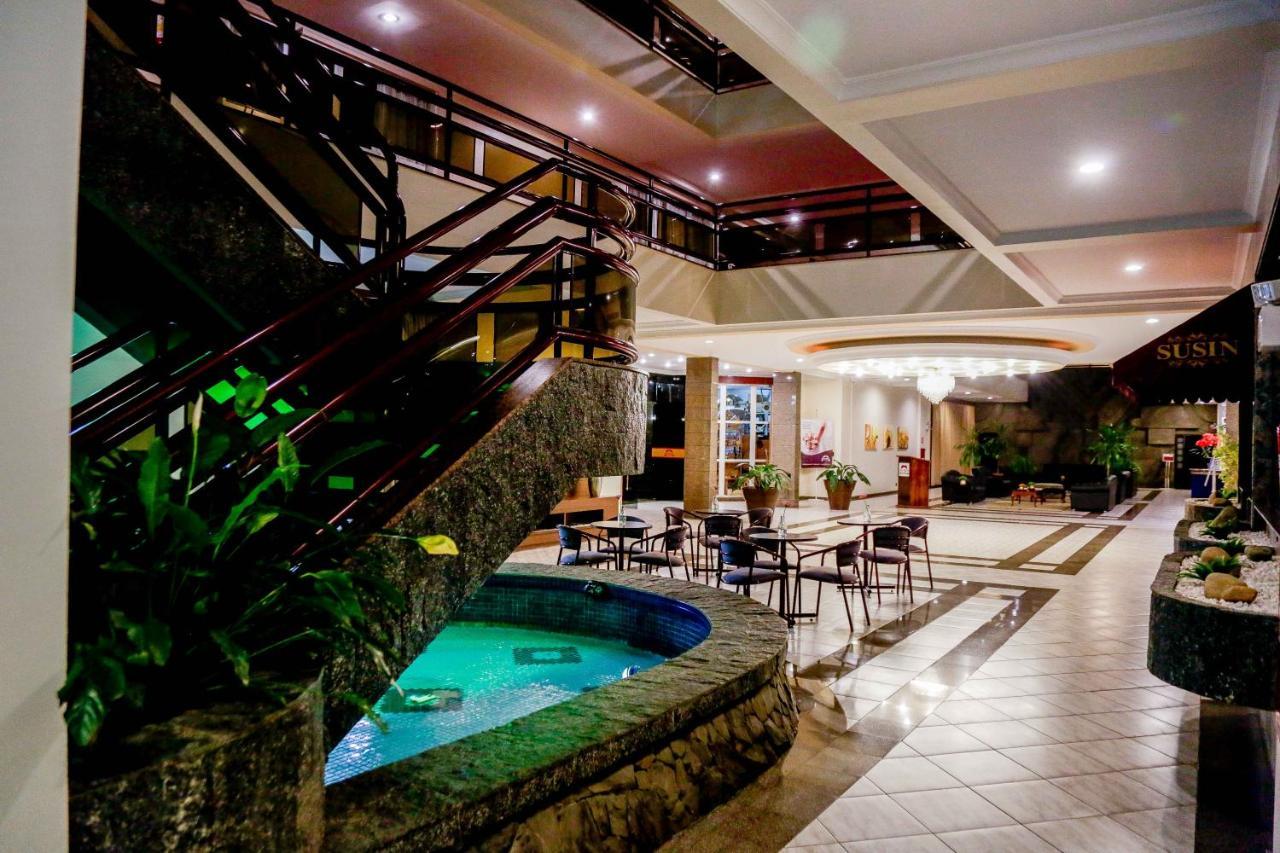 Susin Hotel Мафра Экстерьер фото
